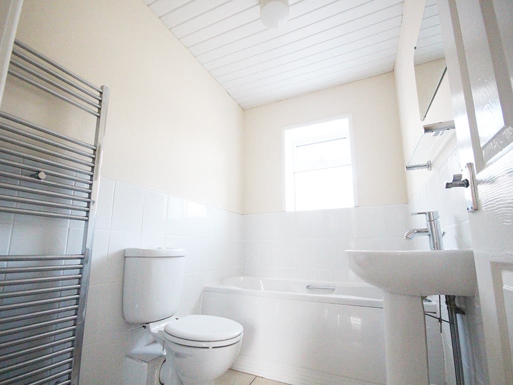 3 bedroom terraced house Let Agreed in Barnoldswick - IMG_3714.jpg